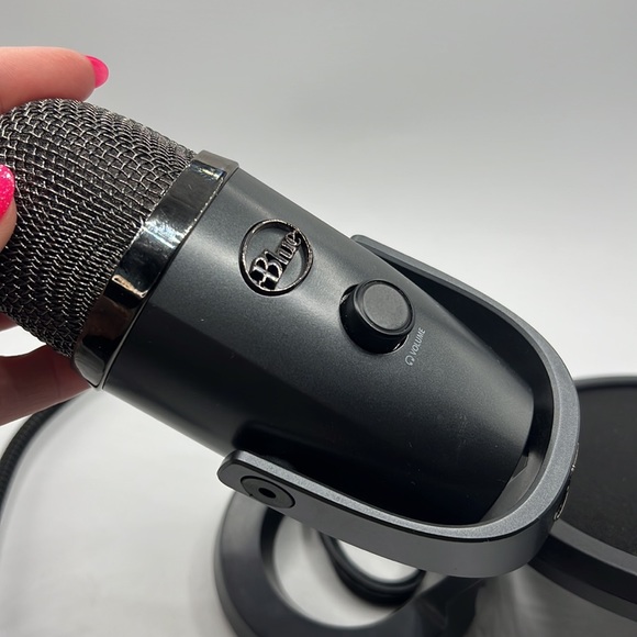 Blue Microphone - Picture 3 of 7